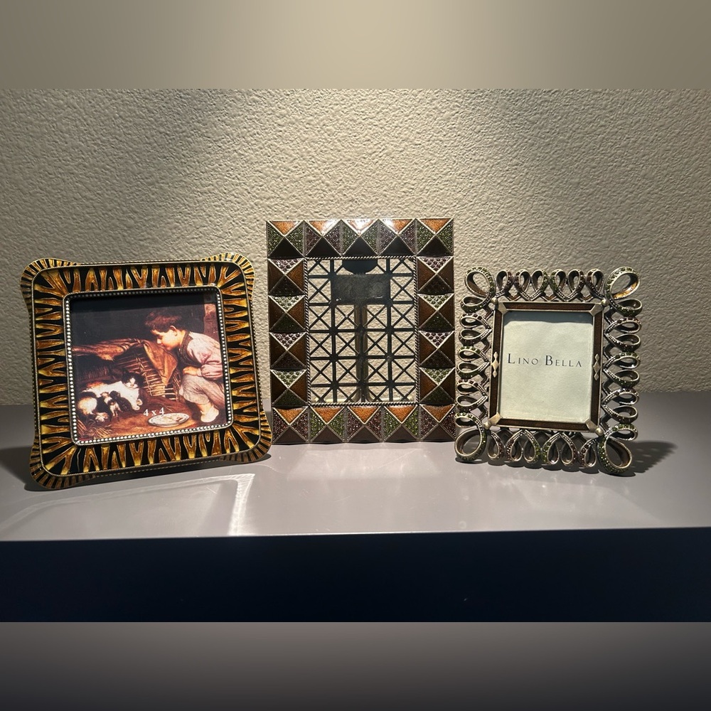 Silver Decorative Photo Frame - Ornate Swirl Design, Silver